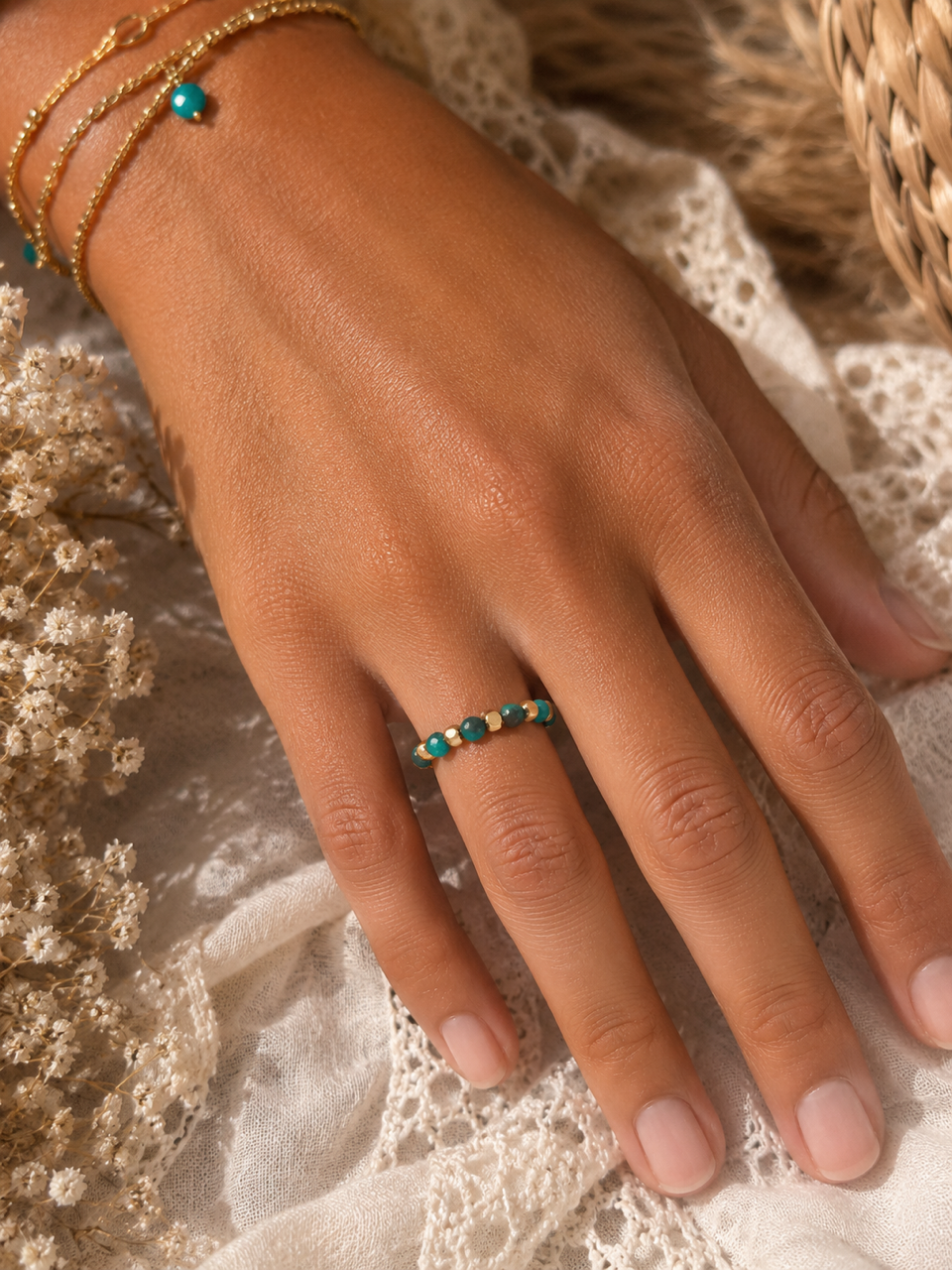 IBU Jewels Ring Bold Apatite Multi RU – Håndlaget ring med apatitt og perler