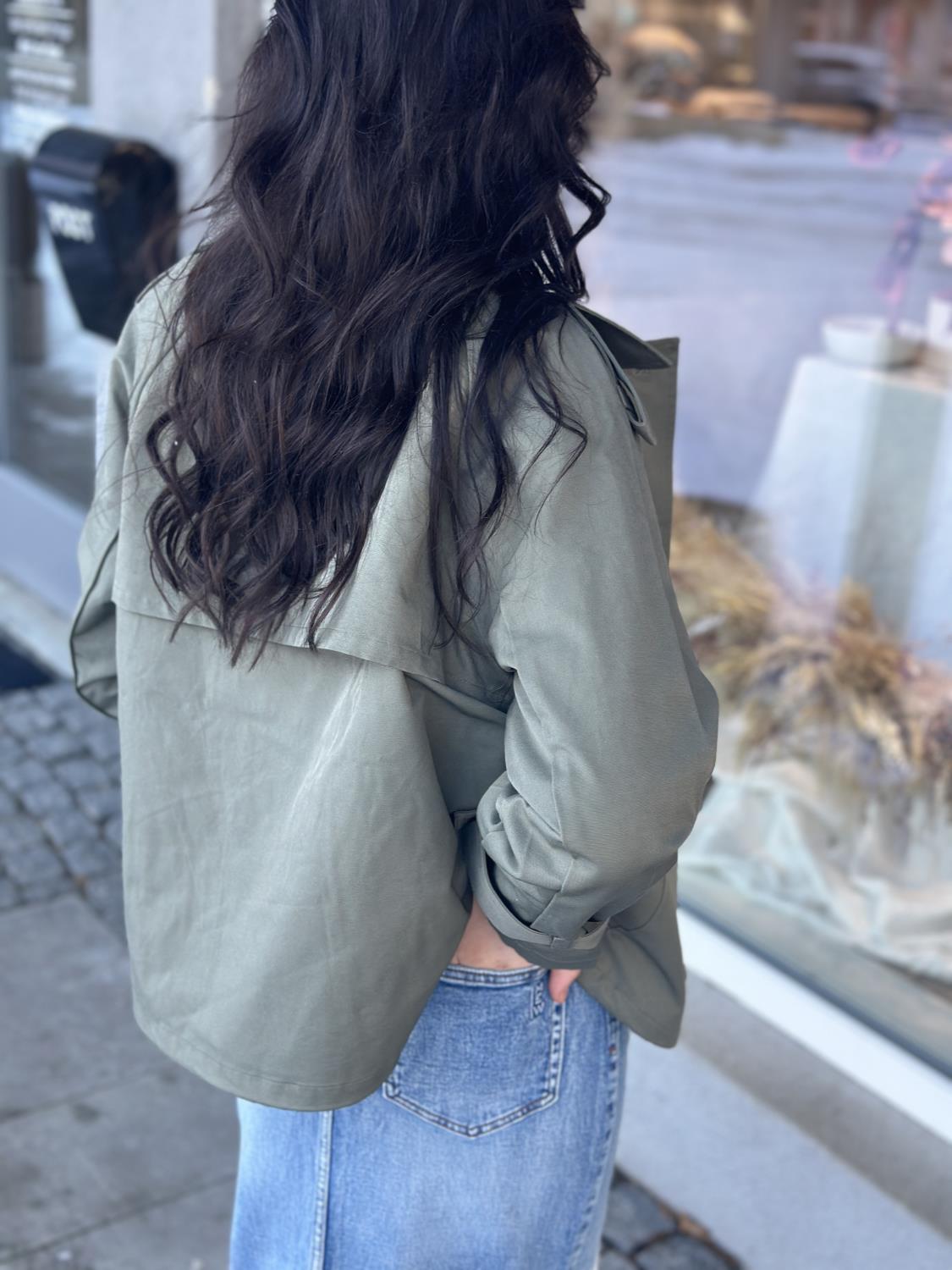 My Essential Wardrobe Mira Short Trenchcoat Dusty Olive