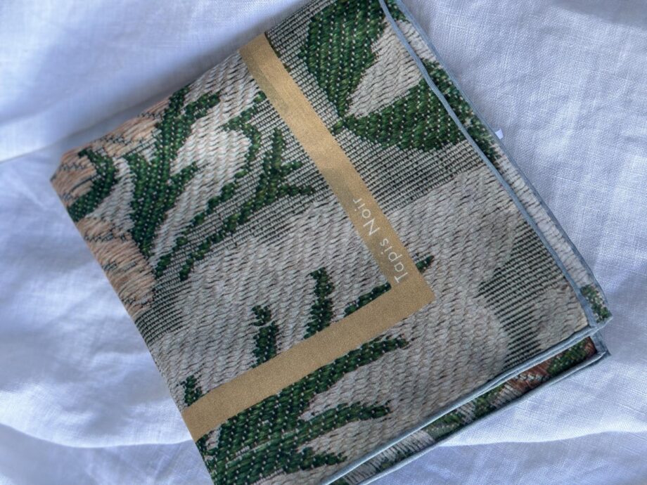 Tapis Noir Light Green Flower Scarf 67X67