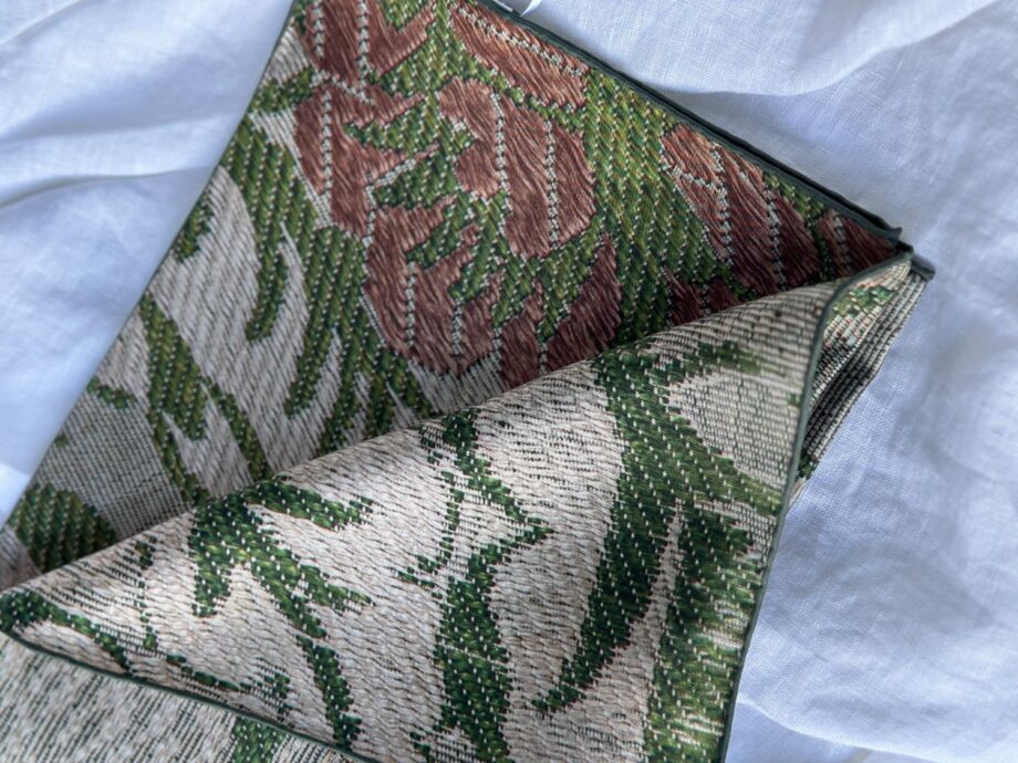 Tapis Noir Classical Green Flower Scarf 88X88