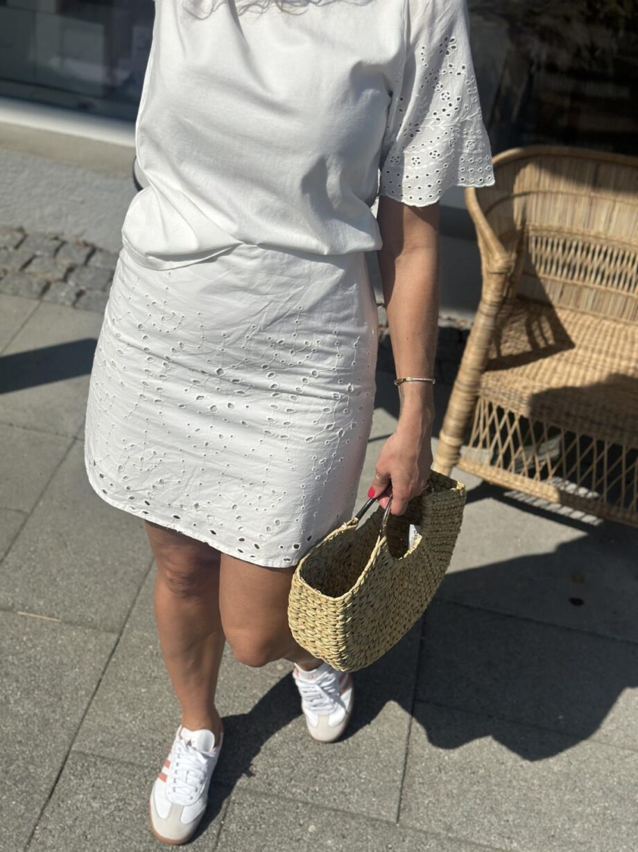 Selected Femme Kelli Short Broderi Skirt