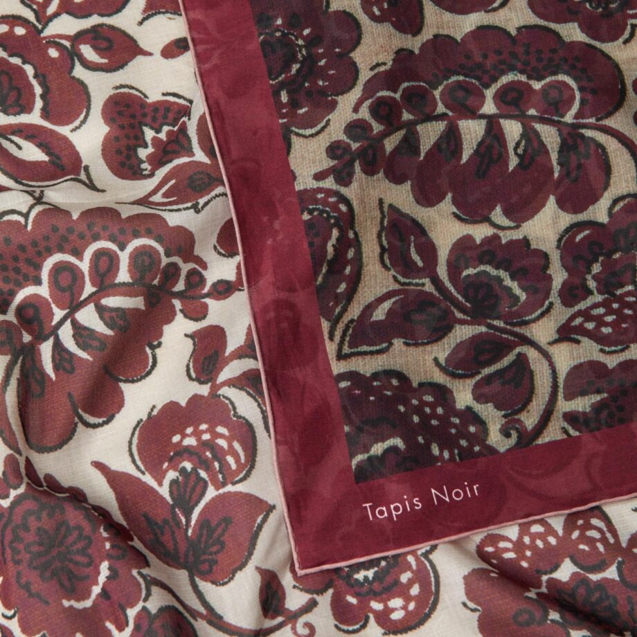 Tapis Noir Large Light Red Flower Scarf 120x120