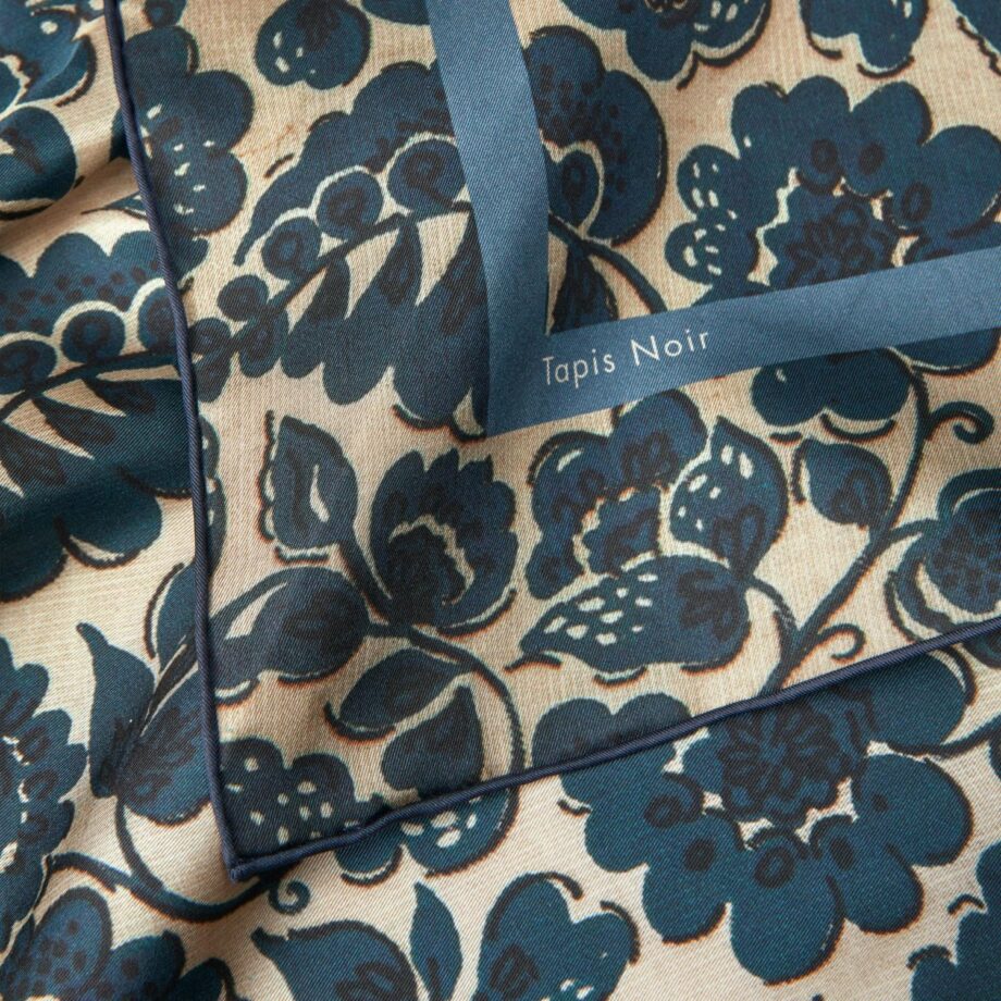 Tapis Noir Classical Blue Flower Scarf 88x88