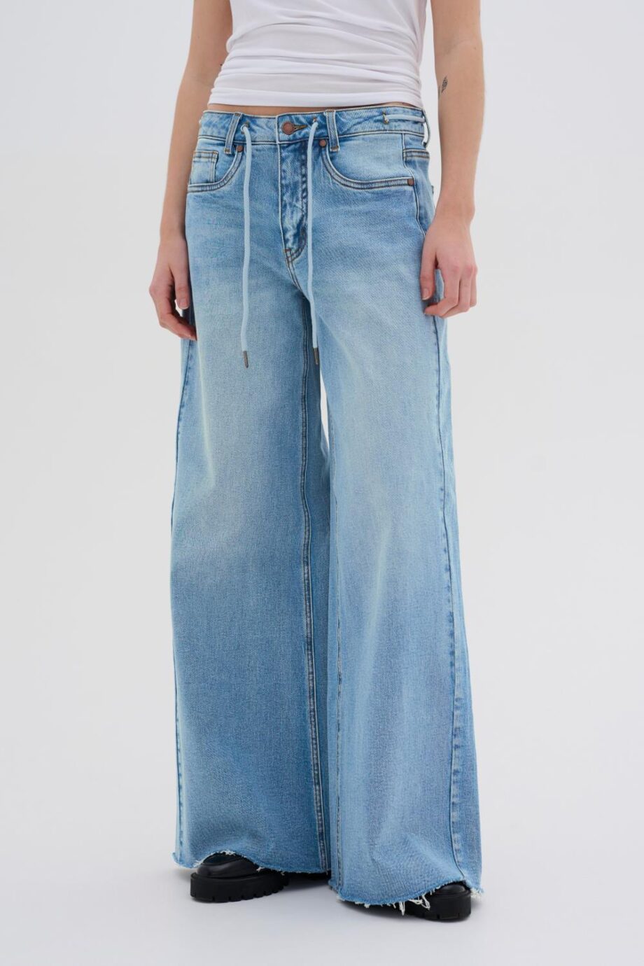 My Essential Wardrobe Dango 144 XWide 32
