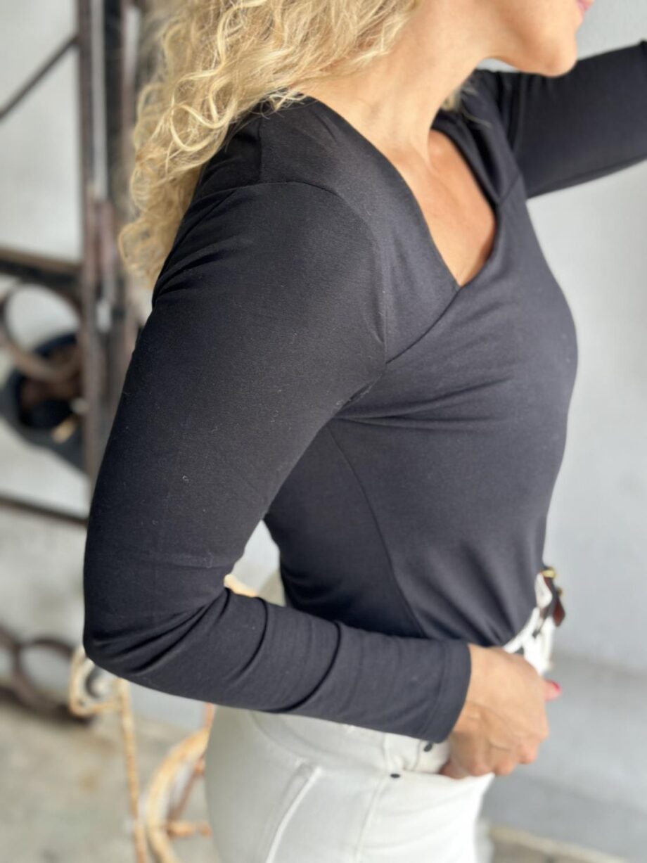 My Essential Wardrobe Vigga Square Neck Blouse