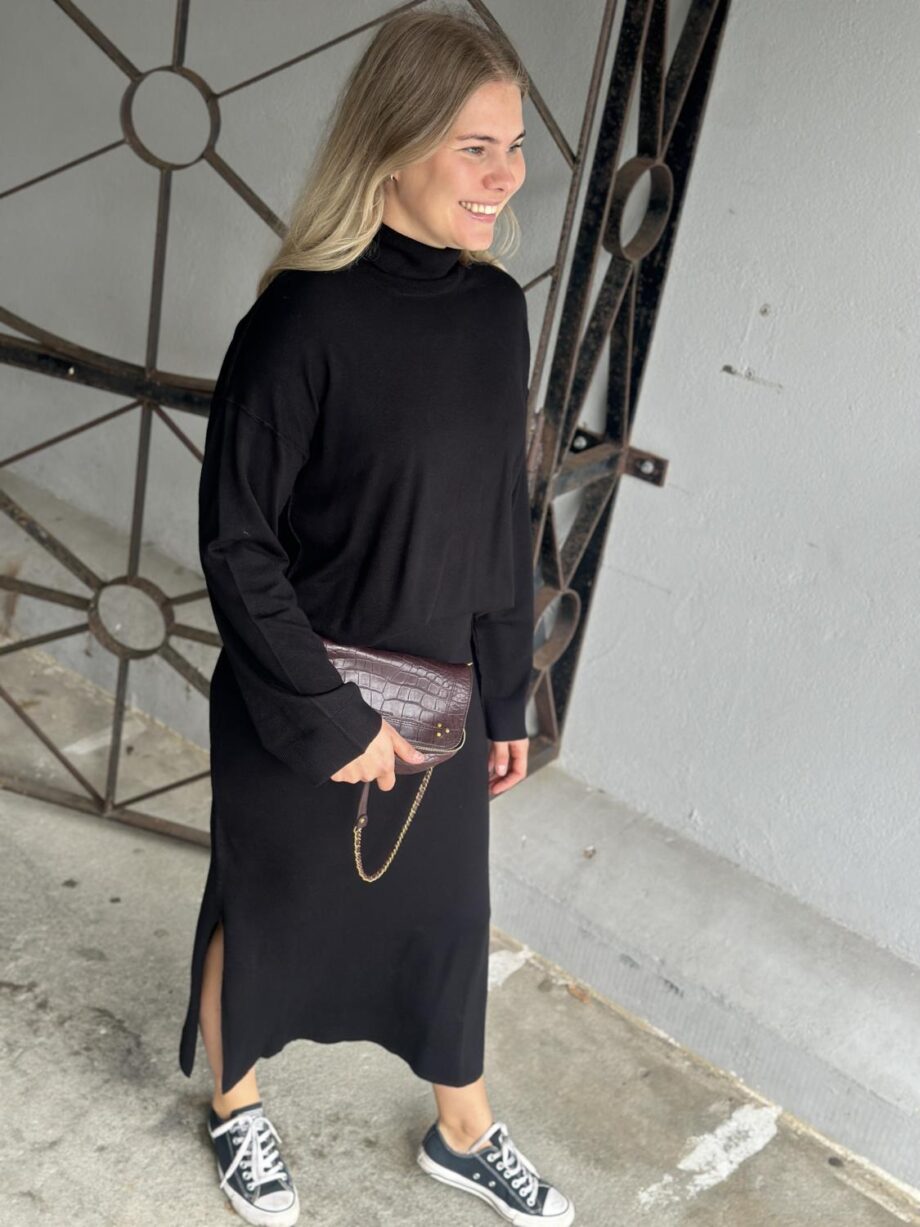 My Essential Wardrobe Emma Knit Rollneck Pullover