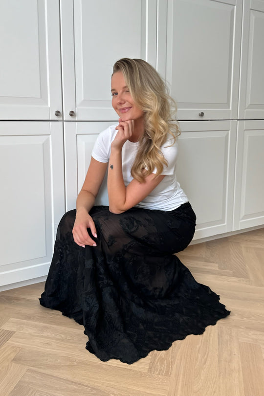 BY IC Ellinor Lace Maxi Skirt Vintage Black