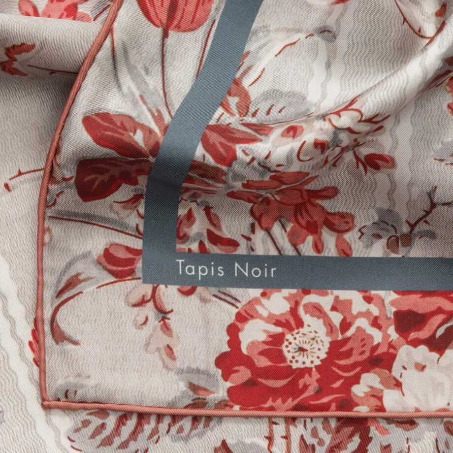 Tapis Noir Small Classical Grey Bloom Scarf