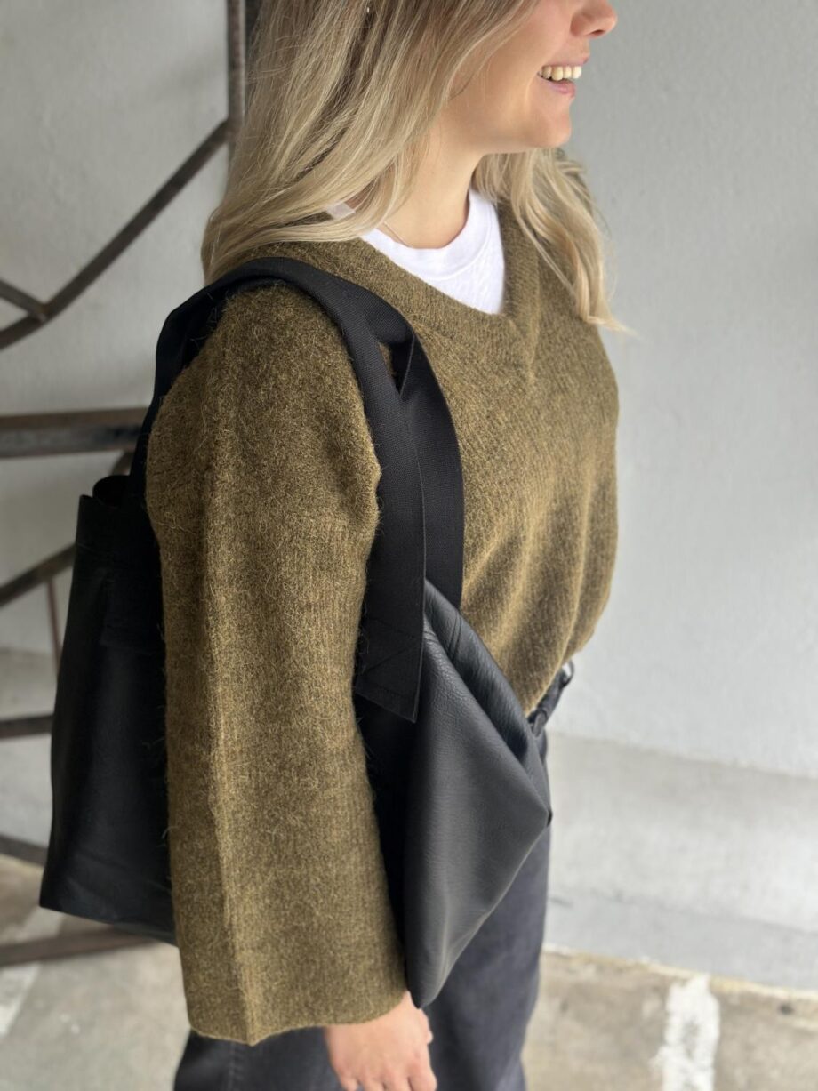 My Essential Wardrobe Rianna Knit Pullover Military