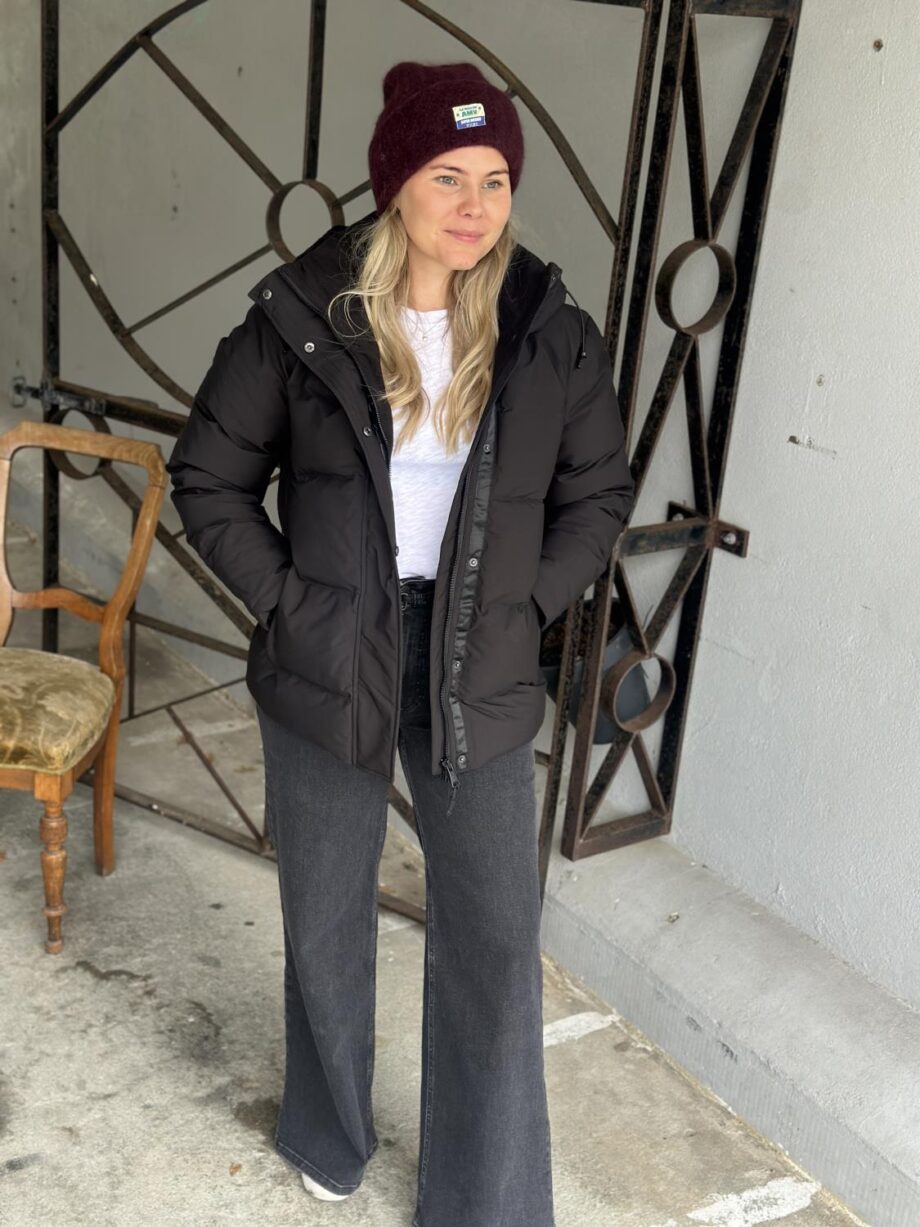 Urban Pioneers Ida Down Jacket Black