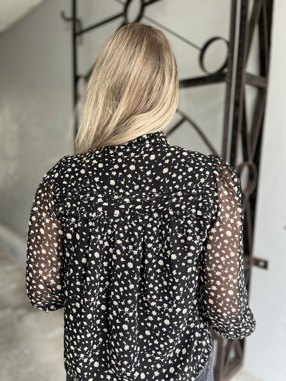 Neo Noir Rhia Secret Flower Blouse