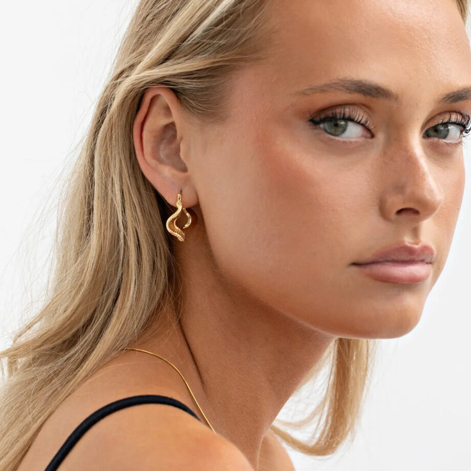 Timi of Sweden Zenia Wawe statement Earring