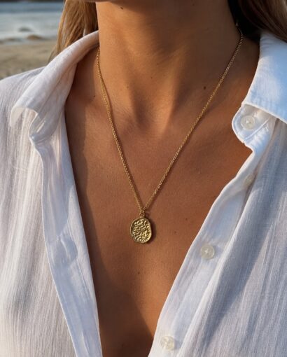 Made by Stella Jewellery Luna Gold Necklace | Gullbelagt smykke med organisk anheng