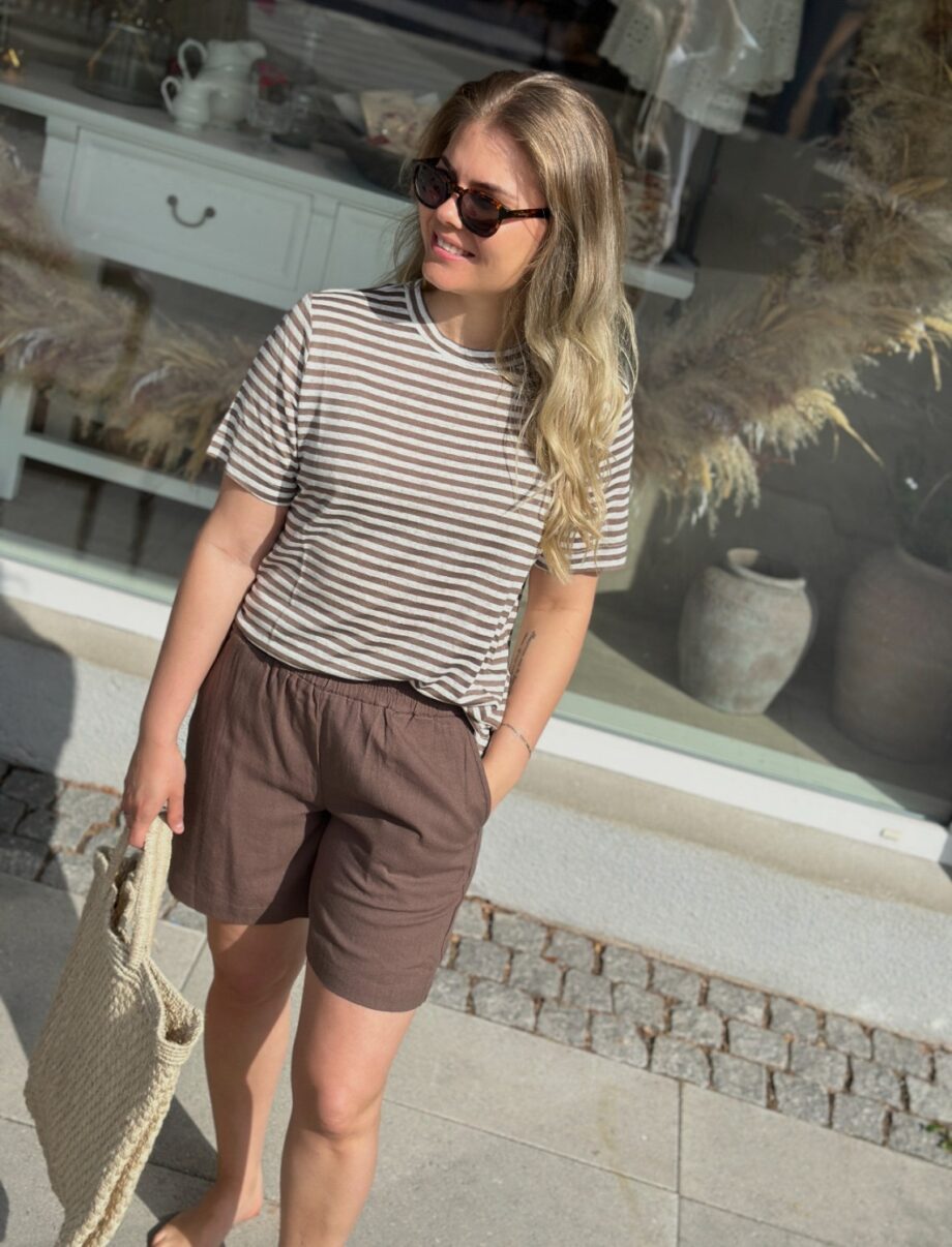 My Essential Wardrobe Dias Shorts Walnut