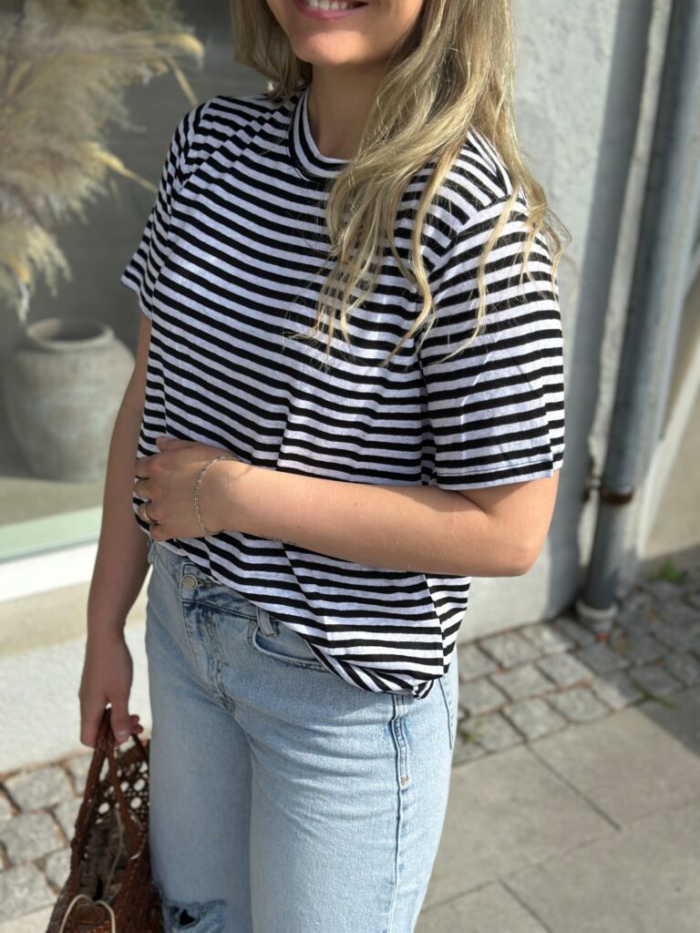 My Esseintal Wardrobe Lisa Striped Tee