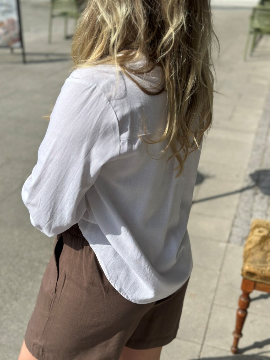 My Esseintial Wardrobe Dias Blouse
