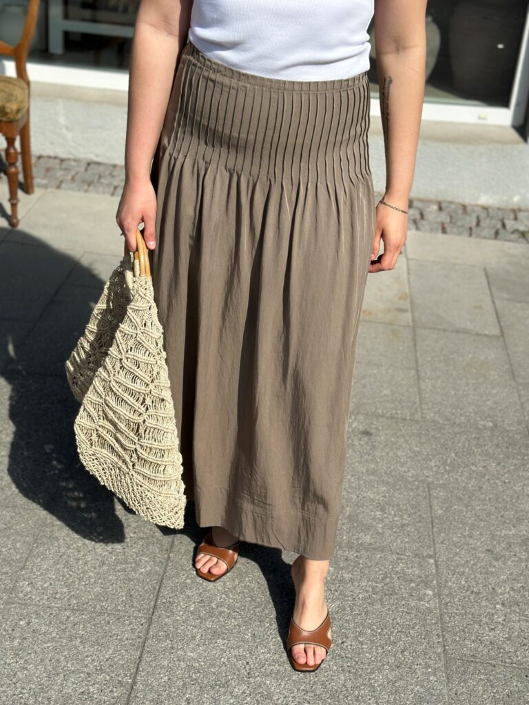 My Essential Wardrobe Gilda Skirt