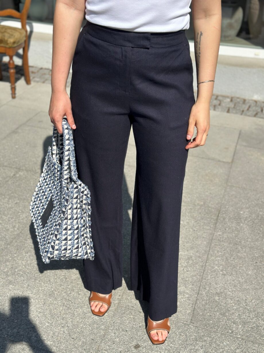 Urban Pioneers Isa Pant Navy