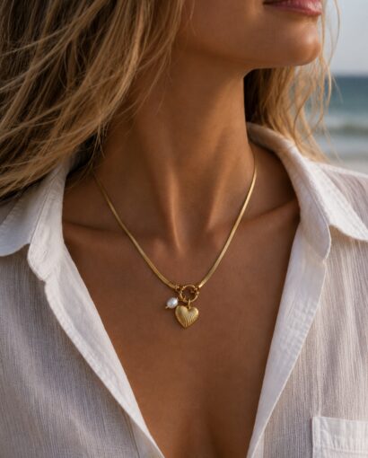 Made by Stella Jewellery Heart & Pearl Necklace | Gullbelagt smykke med perle