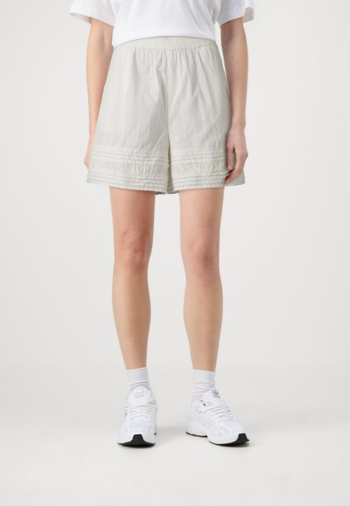 YAS Carly Shorts Farsund