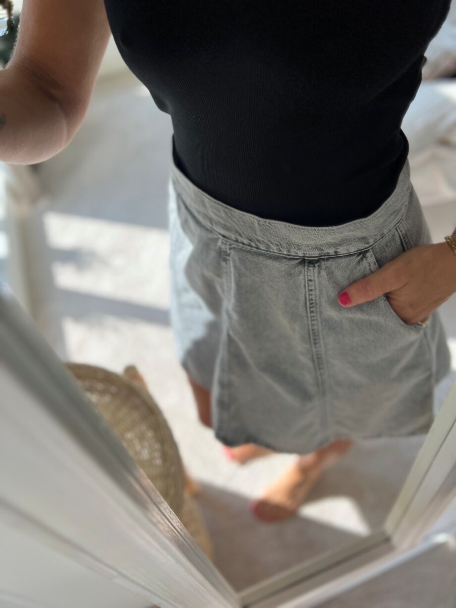 My Essential Wardrobe Malo Short Skirt
