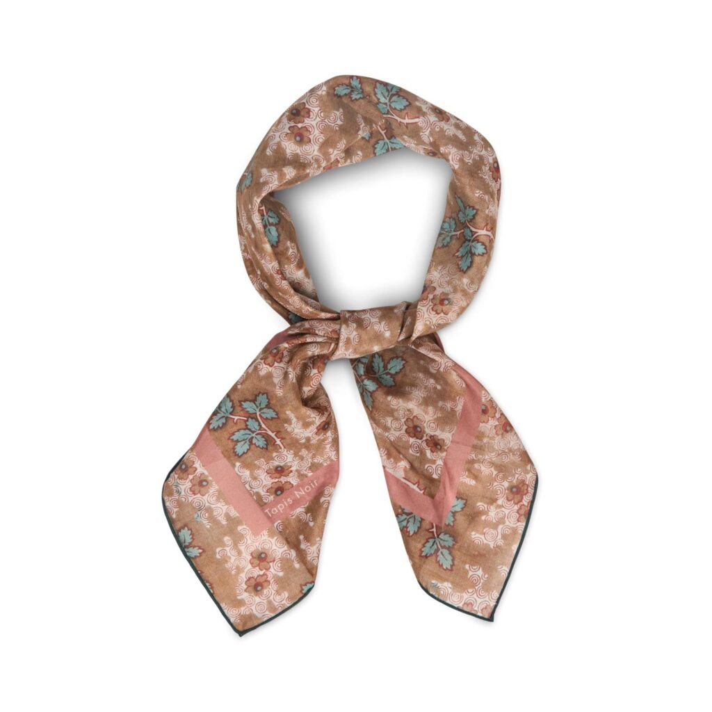 Tapis Noir Light Dakota Scarf 67×67