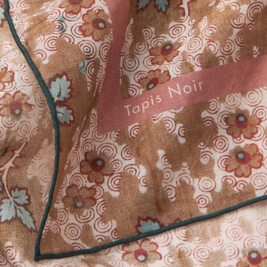 Tapis Noir Light Dakota Scarf 67x67