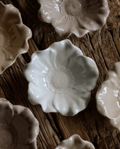 Majas Cottage Blomstra Skål Hvit