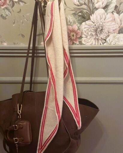 Trekantskjerf Rødstripet