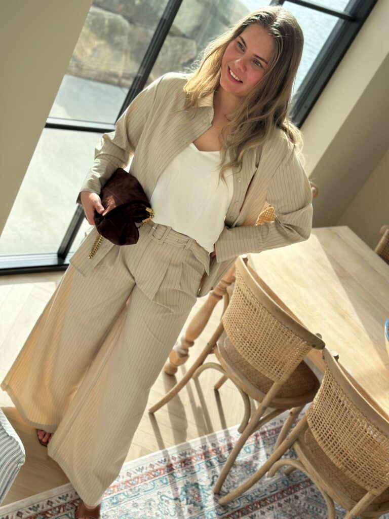 My Essential Wardrobe Vitta High Wide Pant