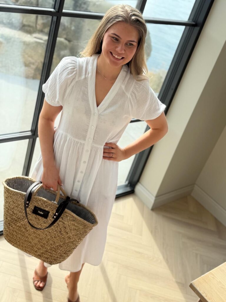 Urban Pioneers Nissi Kjole White