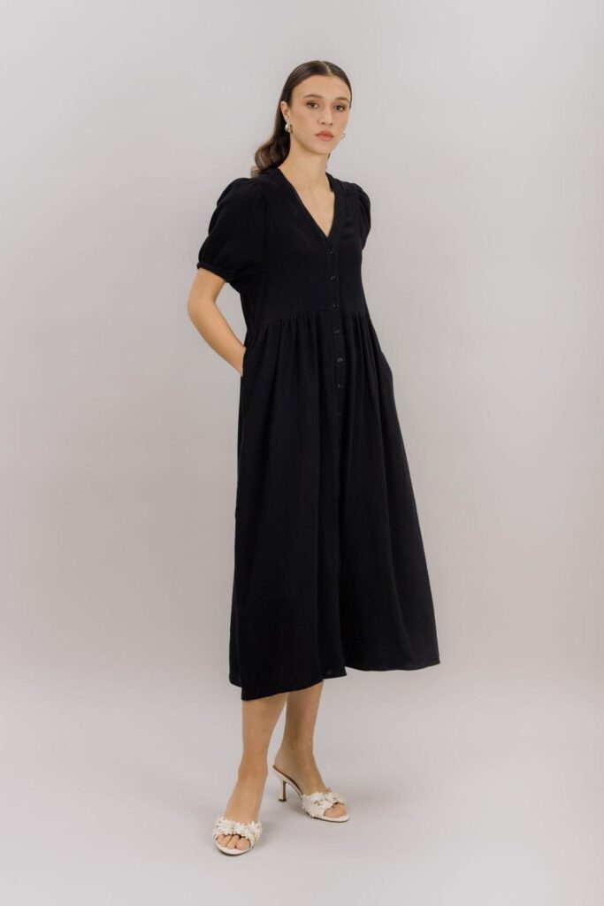 Urban Pioneers Nissi Dress Black