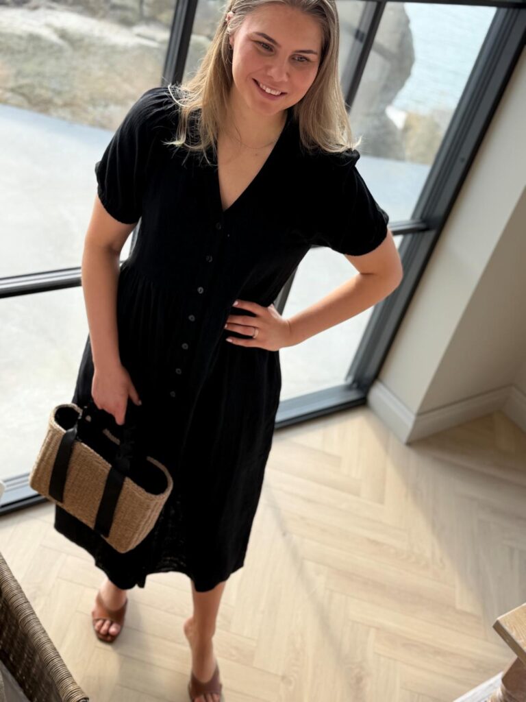 Urban Pioneers Nissi Dress Black