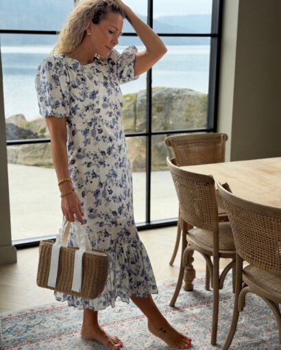 Miss Maya Johanna Dress Porcelain Blue – Elegant kjole i blått til dame