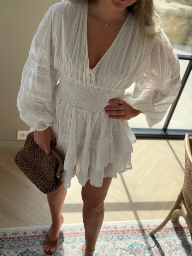 Helene Studios Miri Long Sleeve Dress White – Hvit bomullskjole med lange ermer