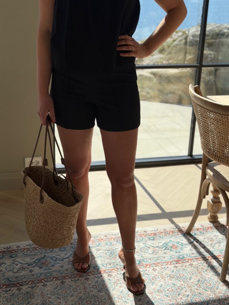 YAS Silea HW New Shorts Black – Sorte shorts med høyt liv