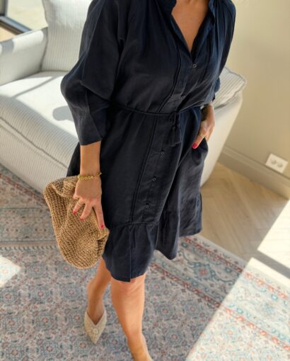 Urban Pioneers Frusa Dress Dark Navy – Linkjole med belte og flatterende passform