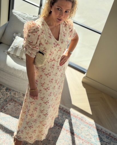 Neo Noir Vira Floral Dress Cream – Kjole til bryllupsgjest
