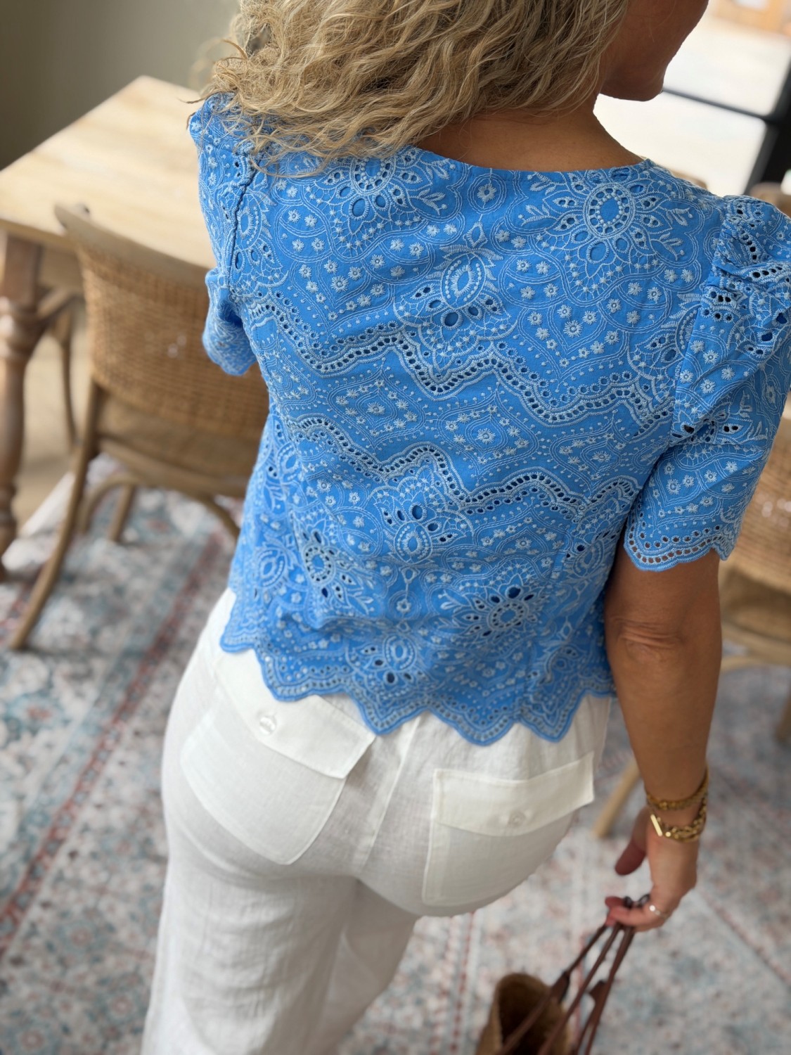 Y.A.S Freya SS Top Marina/W SkyWay – Feminin topp med elegante detaljer