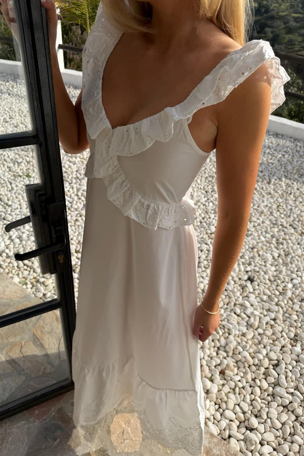 BY IC Melba White Embroidery -Hvit brodert sommerkjole