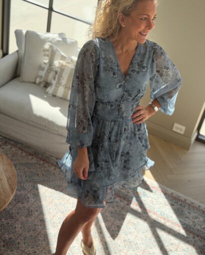 Neo Noir Manet Jacquard Blouse Light Blue – feminin bomullsbluse dame med puffermer