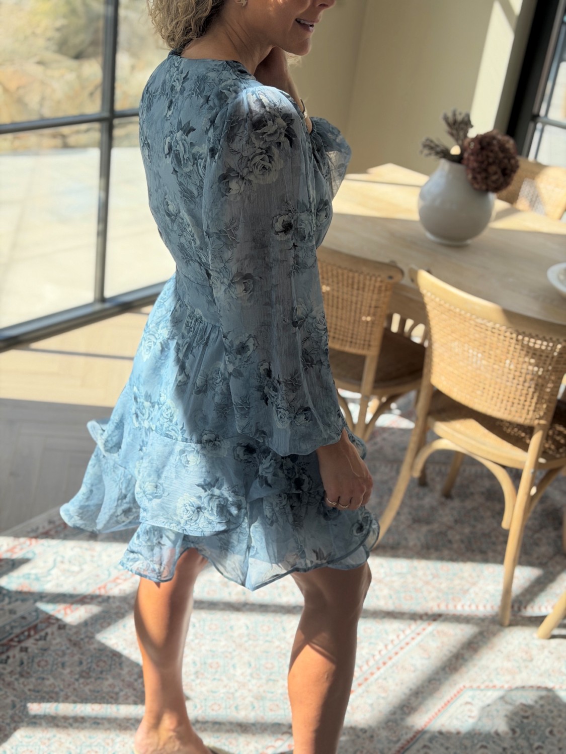 Neo Noir Mabella Crepe Print Dress Dusty Blue – feminin kjole dame med print - brylluposgjest