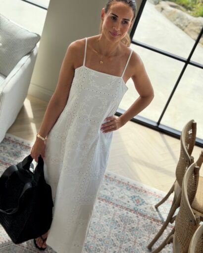 EDITED Aurelia Dress – stroppekjole med broderie anglaise