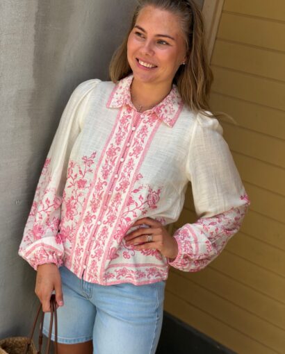 YAS Coralina LS Shirt – Pristine/Coralina Print