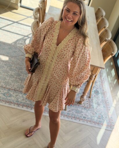 MissMaya Tanvi Dress Rose Elegance – kort bomullskjole til konfirmasjon og hverdag
