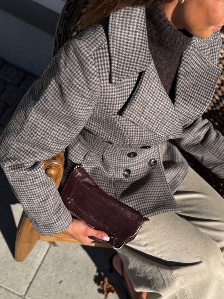Urban Pioneers Hermione Jacket – Brun Dobbelspent hundetannsmønstret ullblazer