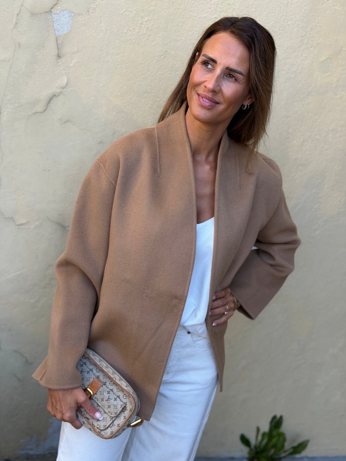 Six Ames Marla Jacket Creme Brulee – Kamelfarget overgangsjakke i ullblanding