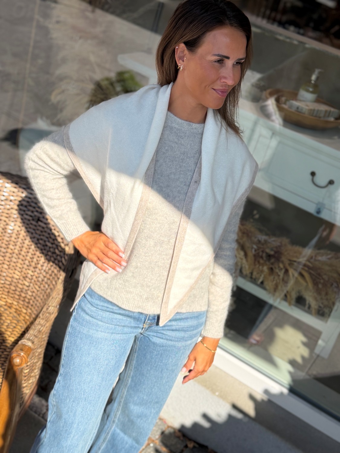 Six Ames Joie Sweater Grey Melange – Grå strikkegenser i 100 % vaskebjørnull