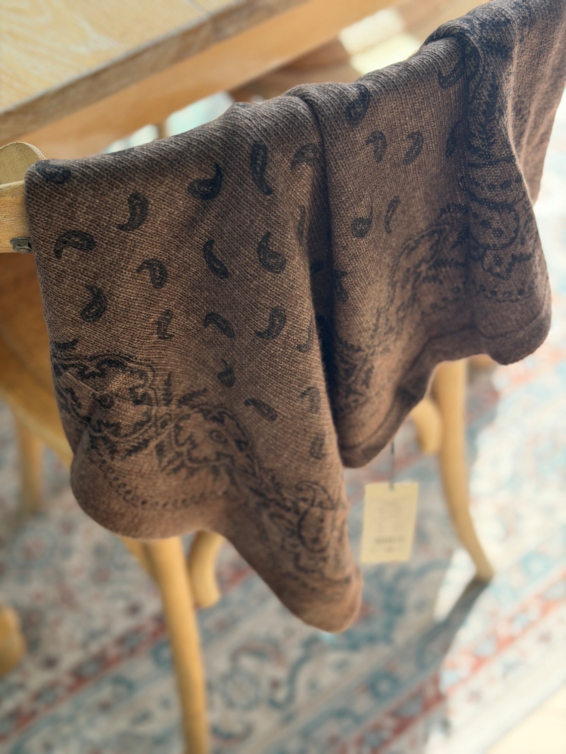 Neo Noir Adelina Paisley Knit Scarf Brown Melange - Mykt skjerf i ullblanding