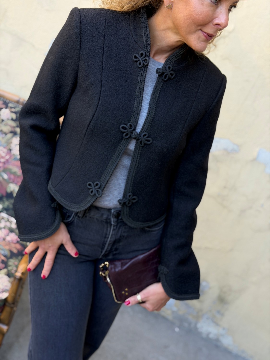 Pia Tjelta Hayden Jacket Black – Kort sort boucléjakke i ullblanding